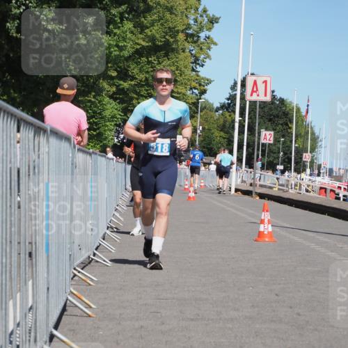 17.08.2025 - KN Förde Triathlon 2025 KatJ http://msf.ph/oto/8609464 17.08.2025 14:00:18 Laufen 517, 518 meine-sportfotos.de