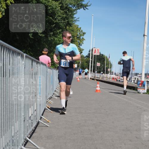17.08.2025 - KN Förde Triathlon 2025 KatJ http://msf.ph/oto/8609492 17.08.2025 14:00:20 Laufen 517, 518 meine-sportfotos.de