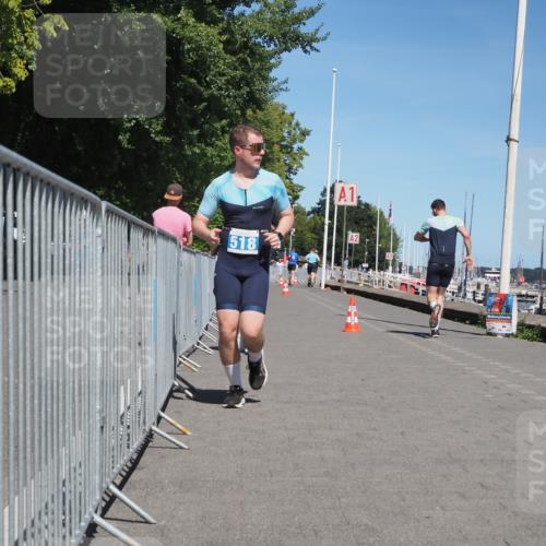 17.08.2025 - KN Förde Triathlon 2025 KatJ http://msf.ph/oto/8609494 17.08.2025 14:00:20 Laufen 517, 518 meine-sportfotos.de
