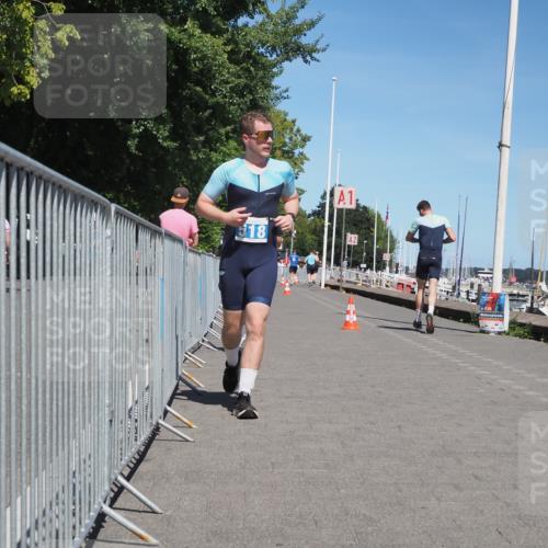 17.08.2025 - KN Förde Triathlon 2025 KatJ http://msf.ph/oto/8609500 17.08.2025 14:00:20 Laufen 517, 518 meine-sportfotos.de