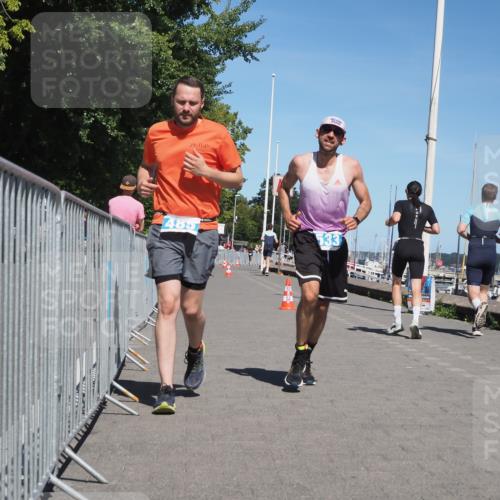 17.08.2025 - KN Förde Triathlon 2025 KatJ http://msf.ph/oto/8609584 17.08.2025 14:00:30 Laufen 485, 533 meine-sportfotos.de
