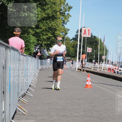 17.08.2025 - KN Förde Triathlon 2025 KatJ http://msf.ph/oto/8609645 17.08.2025 14:01:09 Laufen 492, 527 meine-sportfotos.de
