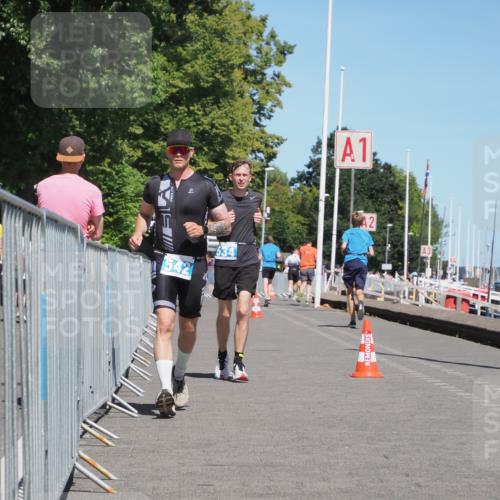 17.08.2025 - KN Förde Triathlon 2025 KatJ http://msf.ph/oto/8609780 17.08.2025 14:01:37 Laufen 534, 542 meine-sportfotos.de