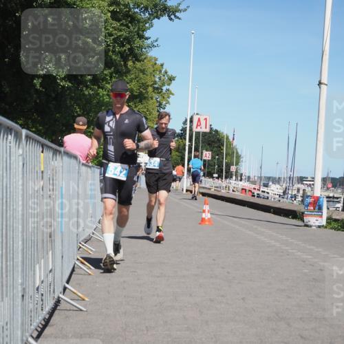 17.08.2025 - KN Förde Triathlon 2025 KatJ http://msf.ph/oto/8609806 17.08.2025 14:01:38 Laufen 534, 542 meine-sportfotos.de