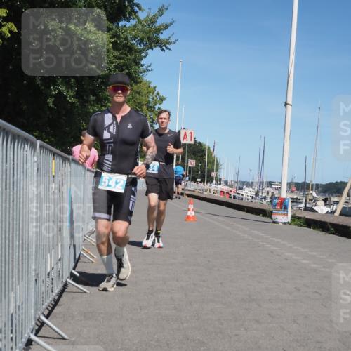 17.08.2025 - KN Förde Triathlon 2025 KatJ http://msf.ph/oto/8609819 17.08.2025 14:01:39 Laufen 534, 542 meine-sportfotos.de