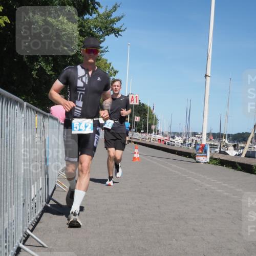 17.08.2025 - KN Förde Triathlon 2025 KatJ http://msf.ph/oto/8609825 17.08.2025 14:01:39 Laufen 534, 542 meine-sportfotos.de