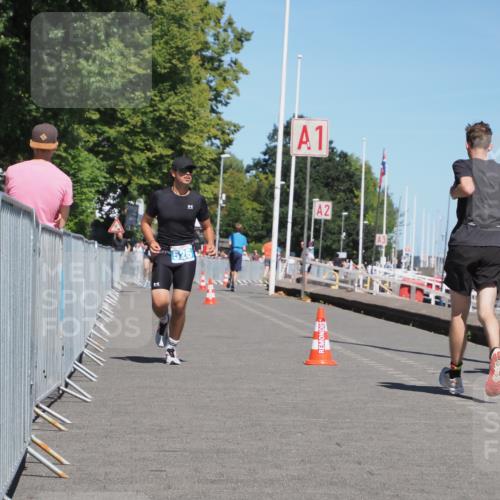 17.08.2025 - KN Förde Triathlon 2025 KatJ http://msf.ph/oto/8609857 17.08.2025 14:01:47 Laufen 526 meine-sportfotos.de