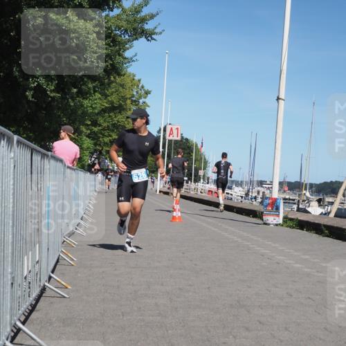 17.08.2025 - KN Förde Triathlon 2025 KatJ http://msf.ph/oto/8609919 17.08.2025 14:01:50 Laufen 526 meine-sportfotos.de