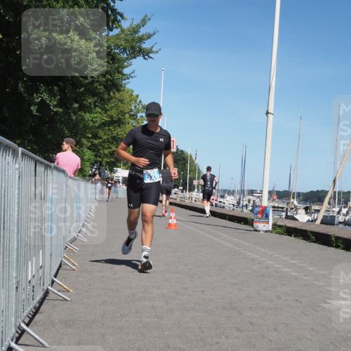 17.08.2025 - KN Förde Triathlon 2025 KatJ http://msf.ph/oto/8609933 17.08.2025 14:01:51 Laufen 526 meine-sportfotos.de