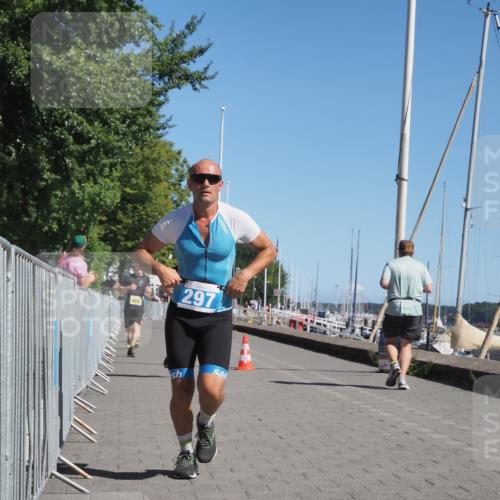 17.08.2025 - KN Förde Triathlon 2025 KatJ http://msf.ph/oto/8610011 17.08.2025 12:05:06 Laufen 297, 374, 609, 612, 616 meine-sportfotos.de