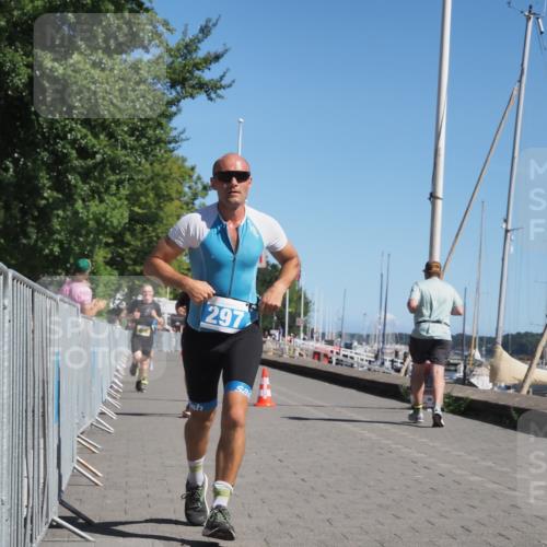 17.08.2025 - KN Förde Triathlon 2025 KatJ http://msf.ph/oto/8610014 17.08.2025 12:05:06 Laufen 297, 374, 609, 612, 616 meine-sportfotos.de