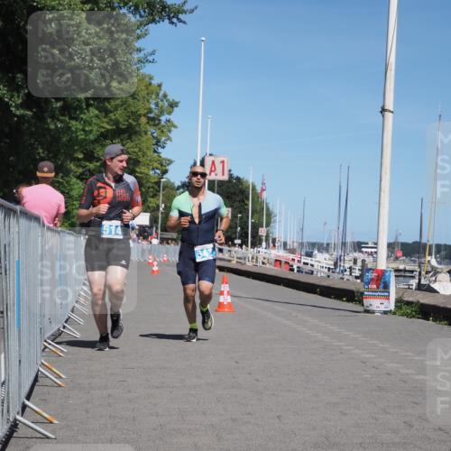 17.08.2025 - KN Förde Triathlon 2025 KatJ http://msf.ph/oto/8610050 17.08.2025 14:02:39 Laufen 514, 547 meine-sportfotos.de