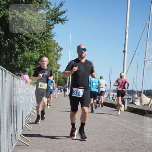 17.08.2025 - KN Förde Triathlon 2025 KatJ http://msf.ph/oto/8610101 17.08.2025 12:05:10 Laufen 297, 348, 374, 609, 616 meine-sportfotos.de