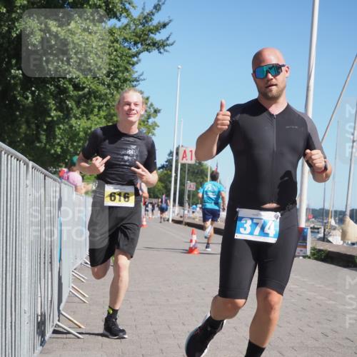 17.08.2025 - KN Förde Triathlon 2025 KatJ http://msf.ph/oto/8610125 17.08.2025 12:05:11 Laufen 348, 374, 609, 616 meine-sportfotos.de