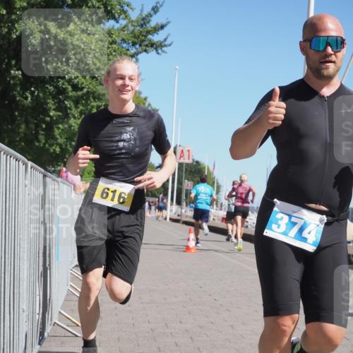 17.08.2025 - KN Förde Triathlon 2025 KatJ http://msf.ph/oto/8610141 17.08.2025 12:05:11 Laufen 348, 374, 609, 616 meine-sportfotos.de