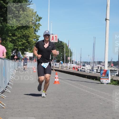 17.08.2025 - KN Förde Triathlon 2025 KatJ http://msf.ph/oto/8610227 17.08.2025 14:04:32 Laufen 496 meine-sportfotos.de