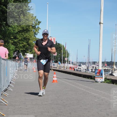17.08.2025 - KN Förde Triathlon 2025 KatJ http://msf.ph/oto/8610229 17.08.2025 14:04:32 Laufen 496 meine-sportfotos.de