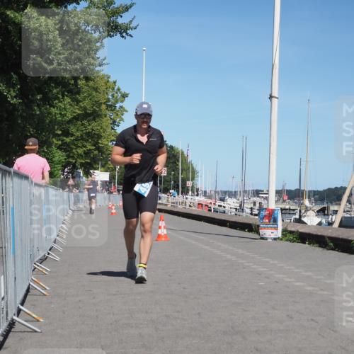 17.08.2025 - KN Förde Triathlon 2025 KatJ http://msf.ph/oto/8610237 17.08.2025 14:04:32 Laufen 496 meine-sportfotos.de