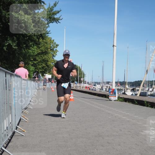 17.08.2025 - KN Förde Triathlon 2025 KatJ http://msf.ph/oto/8610240 17.08.2025 14:04:32 Laufen 496 meine-sportfotos.de