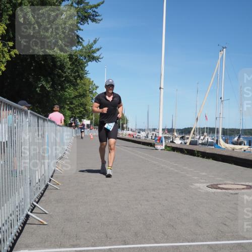 17.08.2025 - KN Förde Triathlon 2025 KatJ http://msf.ph/oto/8610248 17.08.2025 14:04:33 Laufen 496 meine-sportfotos.de