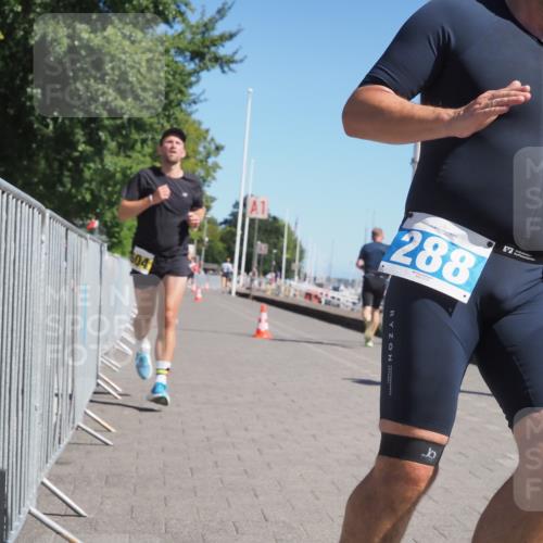 17.08.2025 - KN Förde Triathlon 2025 KatJ http://msf.ph/oto/8610398 17.08.2025 12:05:45 Laufen 288, 604, 624, 635 meine-sportfotos.de