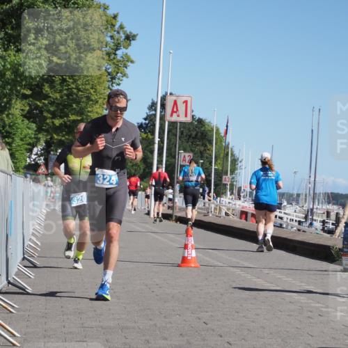 17.08.2025 - KN Förde Triathlon 2025 KatJ http://msf.ph/oto/8611035 17.08.2025 12:08:56 Laufen 320, 324 meine-sportfotos.de