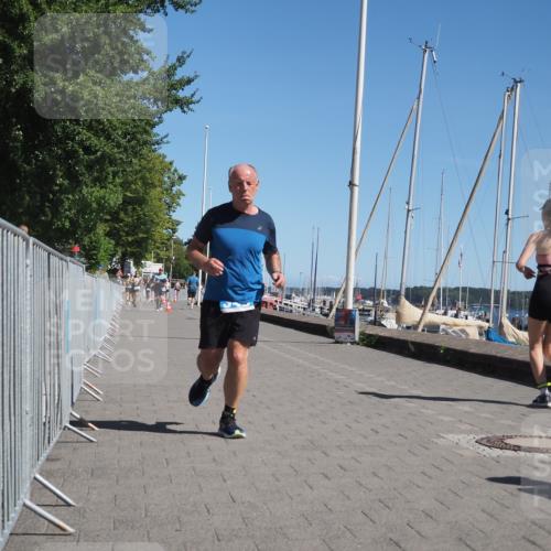 17.08.2025 - KN Förde Triathlon 2025 KatJ http://msf.ph/oto/8611121 17.08.2025 12:09:44 Laufen 345, 349 meine-sportfotos.de