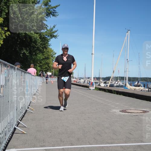 17.08.2025 - KN Förde Triathlon 2025 KatJ http://msf.ph/oto/8611153 17.08.2025 14:04:34 Laufen 496 meine-sportfotos.de