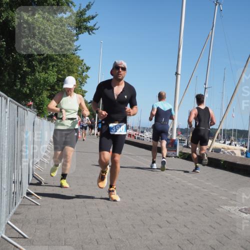 17.08.2025 - KN Förde Triathlon 2025 KatJ http://msf.ph/oto/8611200 17.08.2025 12:10:05 Laufen 390, 620, 629, 631 meine-sportfotos.de