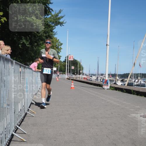 17.08.2025 - KN Förde Triathlon 2025 KatJ http://msf.ph/oto/8611239 17.08.2025 14:05:26 Laufen 524 meine-sportfotos.de