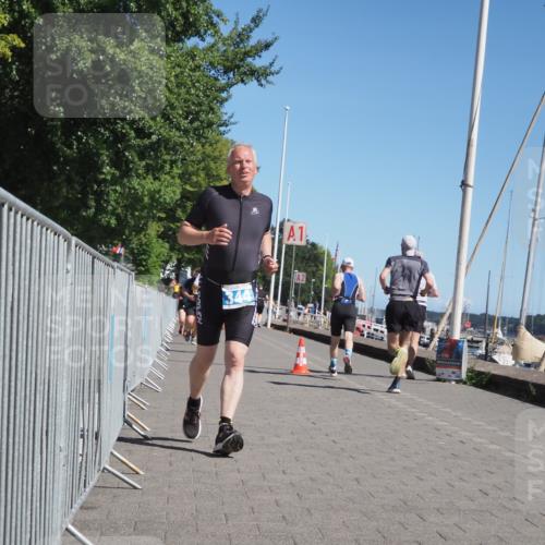 17.08.2025 - KN Förde Triathlon 2025 KatJ http://msf.ph/oto/8611399 17.08.2025 12:10:42 Laufen 344, 632 meine-sportfotos.de