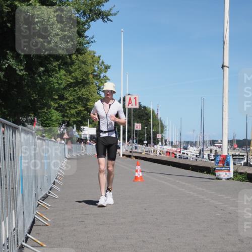 17.08.2025 - KN Förde Triathlon 2025 KatJ http://msf.ph/oto/8611435 17.08.2025 14:06:40 Laufen 510 meine-sportfotos.de