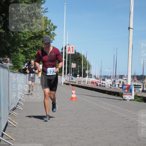 17.08.2025 - KN Förde Triathlon 2025 KatJ http://msf.ph/oto/8611520 17.08.2025 14:08:30 Laufen 523, 531 meine-sportfotos.de
