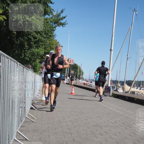 17.08.2025 - KN Förde Triathlon 2025 KatJ http://msf.ph/oto/8611620 17.08.2025 12:11:15 Laufen 327, 622 meine-sportfotos.de