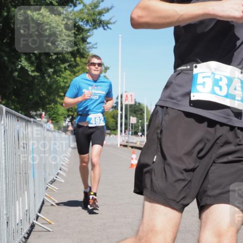17.08.2025 - KN Förde Triathlon 2025 KatJ http://msf.ph/oto/8611626 17.08.2025 14:10:02 Laufen 492, 534 meine-sportfotos.de