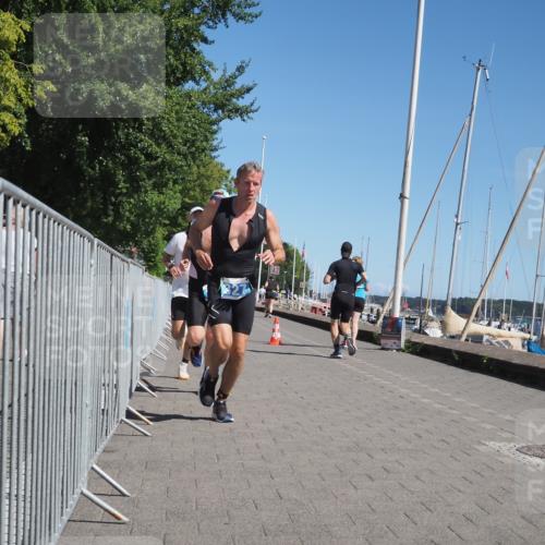 17.08.2025 - KN Förde Triathlon 2025 KatJ http://msf.ph/oto/8611628 17.08.2025 12:11:16 Laufen 327, 622 meine-sportfotos.de