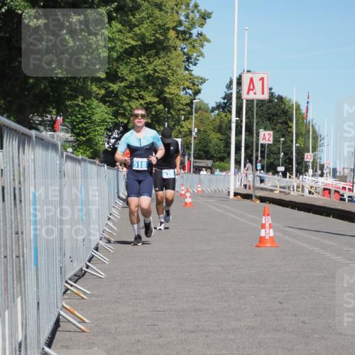 17.08.2025 - KN Förde Triathlon 2025 KatJ http://msf.ph/oto/8611647 17.08.2025 14:12:03 Laufen 518, 526 meine-sportfotos.de