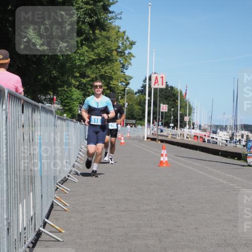 17.08.2025 - KN Förde Triathlon 2025 KatJ http://msf.ph/oto/8611659 17.08.2025 14:12:05 Laufen 518, 526 meine-sportfotos.de