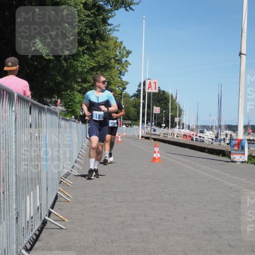 17.08.2025 - KN Förde Triathlon 2025 KatJ http://msf.ph/oto/8611668 17.08.2025 14:12:06 Laufen 518, 526 meine-sportfotos.de