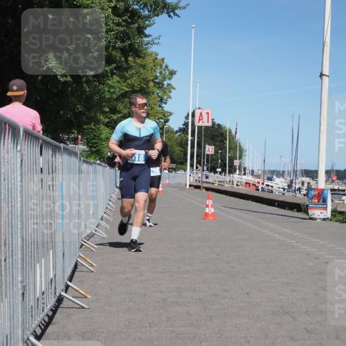 17.08.2025 - KN Förde Triathlon 2025 KatJ http://msf.ph/oto/8611673 17.08.2025 14:12:07 Laufen 518, 526 meine-sportfotos.de