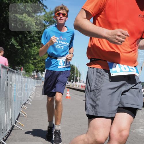 17.08.2025 - KN Förde Triathlon 2025 KatJ http://msf.ph/oto/8611741 17.08.2025 14:12:20 Laufen 478, 485 meine-sportfotos.de