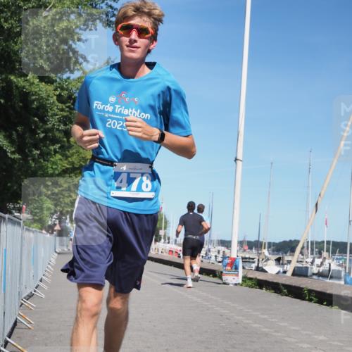 17.08.2025 - KN Förde Triathlon 2025 KatJ http://msf.ph/oto/8611748 17.08.2025 14:12:20 Laufen 478, 485 meine-sportfotos.de