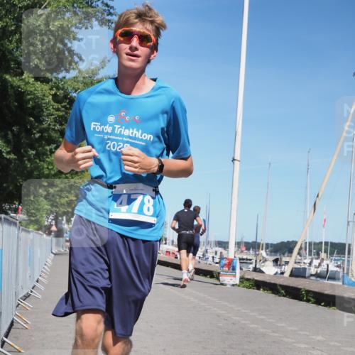 17.08.2025 - KN Förde Triathlon 2025 KatJ http://msf.ph/oto/8611750 17.08.2025 14:12:20 Laufen 478, 485 meine-sportfotos.de