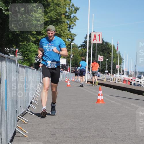 17.08.2025 - KN Förde Triathlon 2025 KatJ http://msf.ph/oto/8611757 17.08.2025 14:12:39 Laufen 495 meine-sportfotos.de