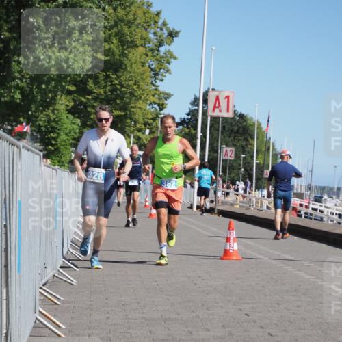 17.08.2025 - KN Förde Triathlon 2025 KatJ http://msf.ph/oto/8611765 17.08.2025 12:11:56 Laufen 328, 362 meine-sportfotos.de