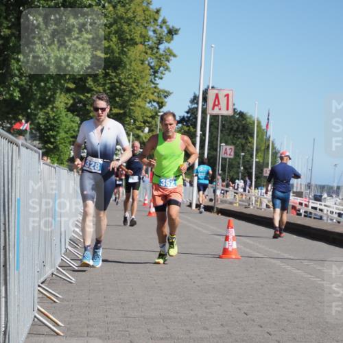 17.08.2025 - KN Förde Triathlon 2025 KatJ http://msf.ph/oto/8611768 17.08.2025 12:11:56 Laufen 328, 362 meine-sportfotos.de