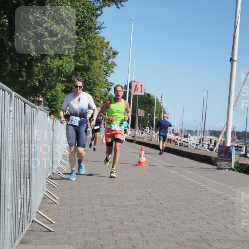 17.08.2025 - KN Förde Triathlon 2025 KatJ http://msf.ph/oto/8611777 17.08.2025 12:11:57 Laufen 328, 362 meine-sportfotos.de