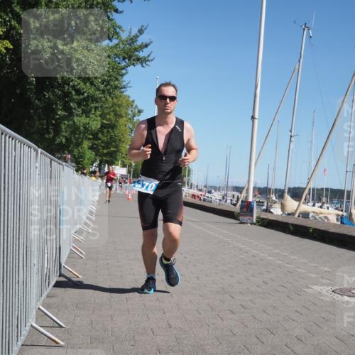 17.08.2025 - KN Förde Triathlon 2025 KatJ http://msf.ph/oto/8611962 17.08.2025 12:12:31 Laufen 370 meine-sportfotos.de