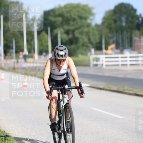 17.08.2025 - KN Förde Triathlon 2025 Yannick Fuchs http://msf.ph/oto/8612419 17.08.2025 10:02:55 Radfahren 153, 181, 137 meine-sportfotos.de