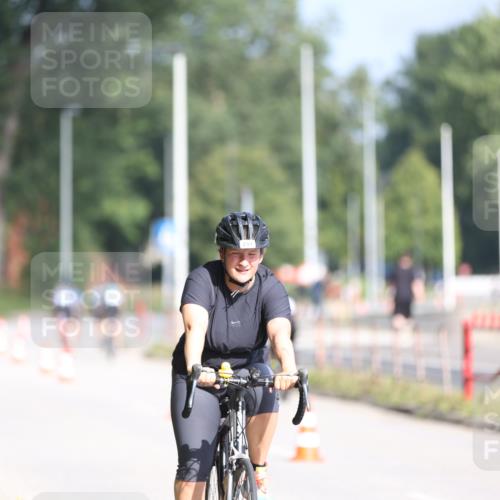 17.08.2025 - KN Förde Triathlon 2025 Yannick Fuchs http://msf.ph/oto/8612578 17.08.2025 10:04:24 Radfahren 182, 184, 188, 196 meine-sportfotos.de